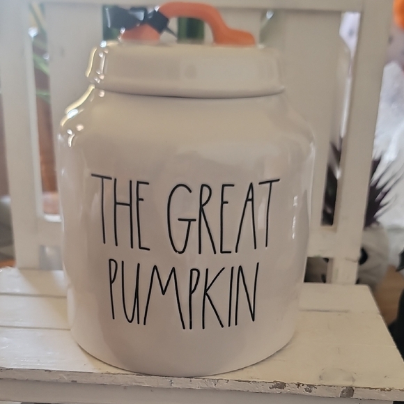 Rae Dunn X Snoopy The Great Pumpkin Canister - Picture 1 of 4